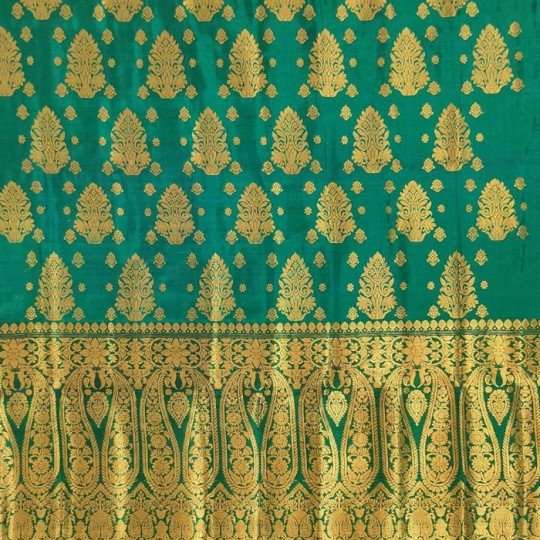 Dark green golden mulberry silk handwoven Assam Mekhela chador